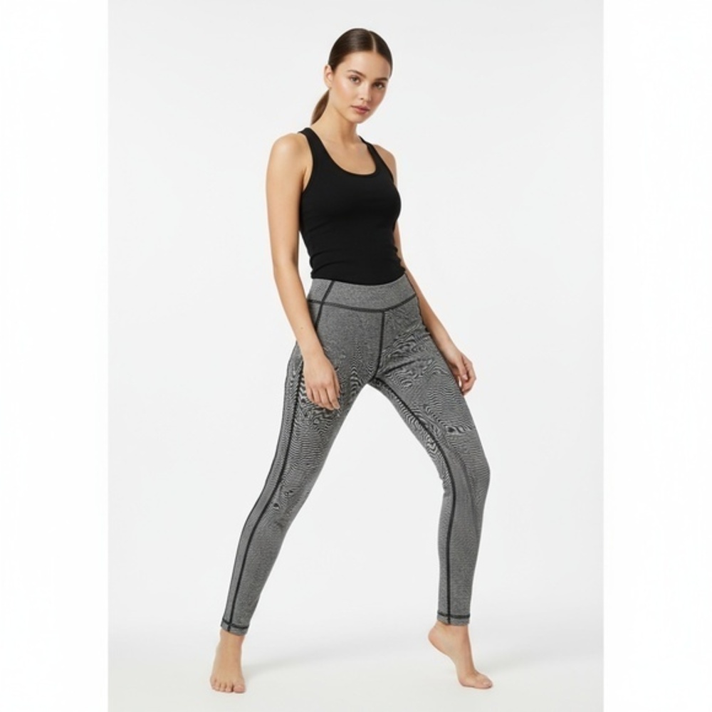 LAUREN Leggings‎ Womens Size PS Black White Wavy Optical Illusion Activewear